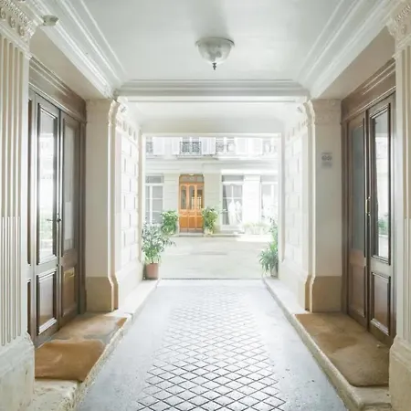 Charming 1bd Near Saint Lazare - Appartamento Parigi